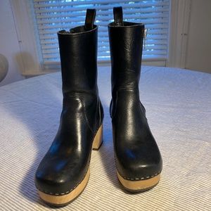 Swedish Hasbeen over-tyhe-ankle heeled boot black 37 wood + leather like new